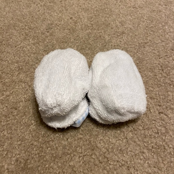 Baby Hooded Towel Robe with Booties - Picture 7 of 7